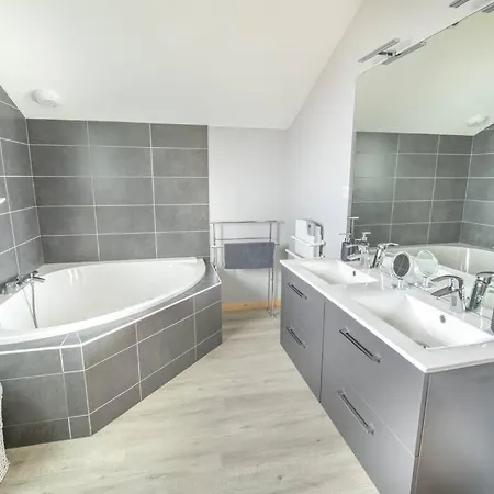 Chal'heureux, Divin Chalet Neuf 10 P, Jacuzzi * جوراردُميه